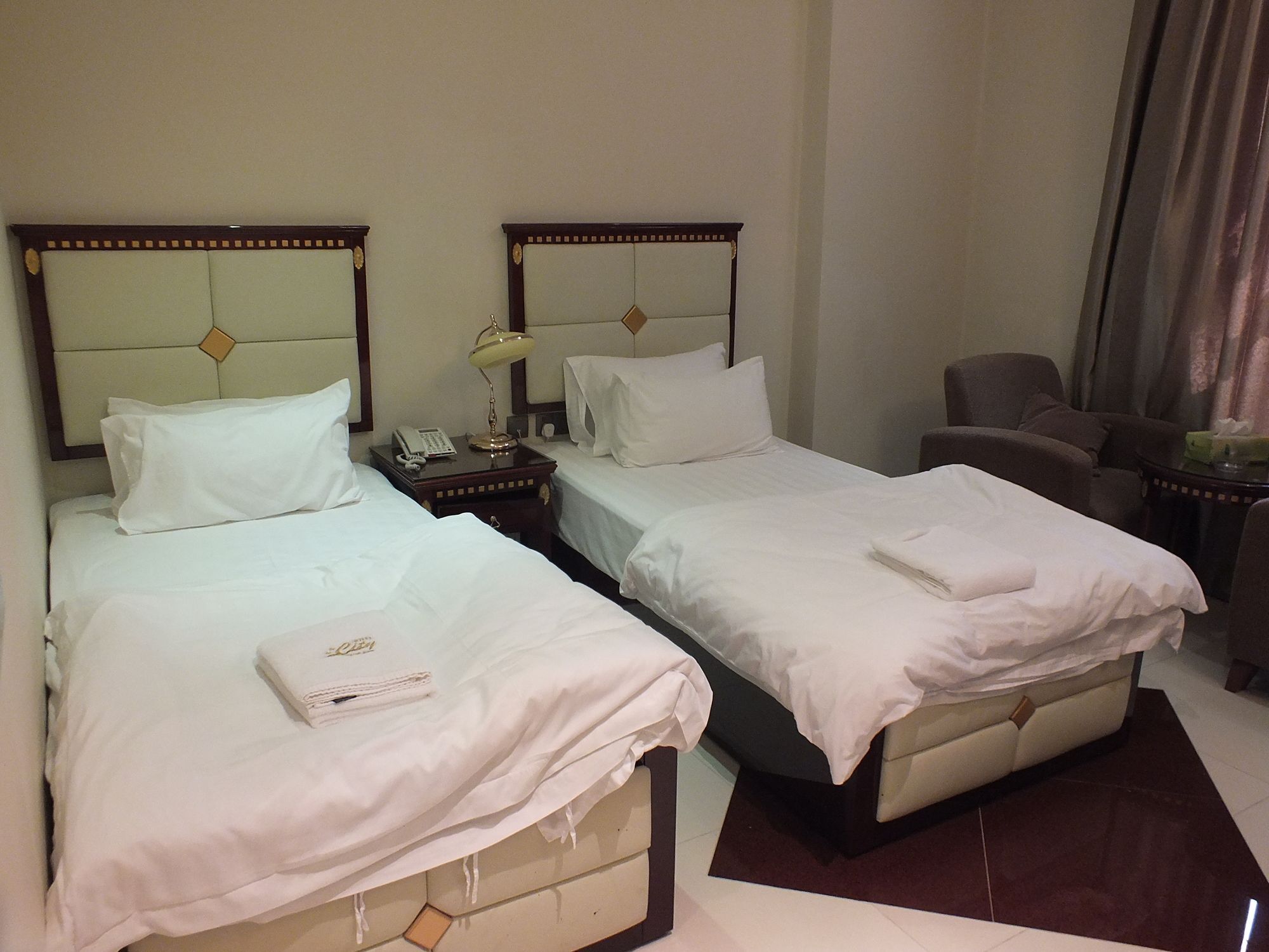 City Hotel Салала Экстерьер фото