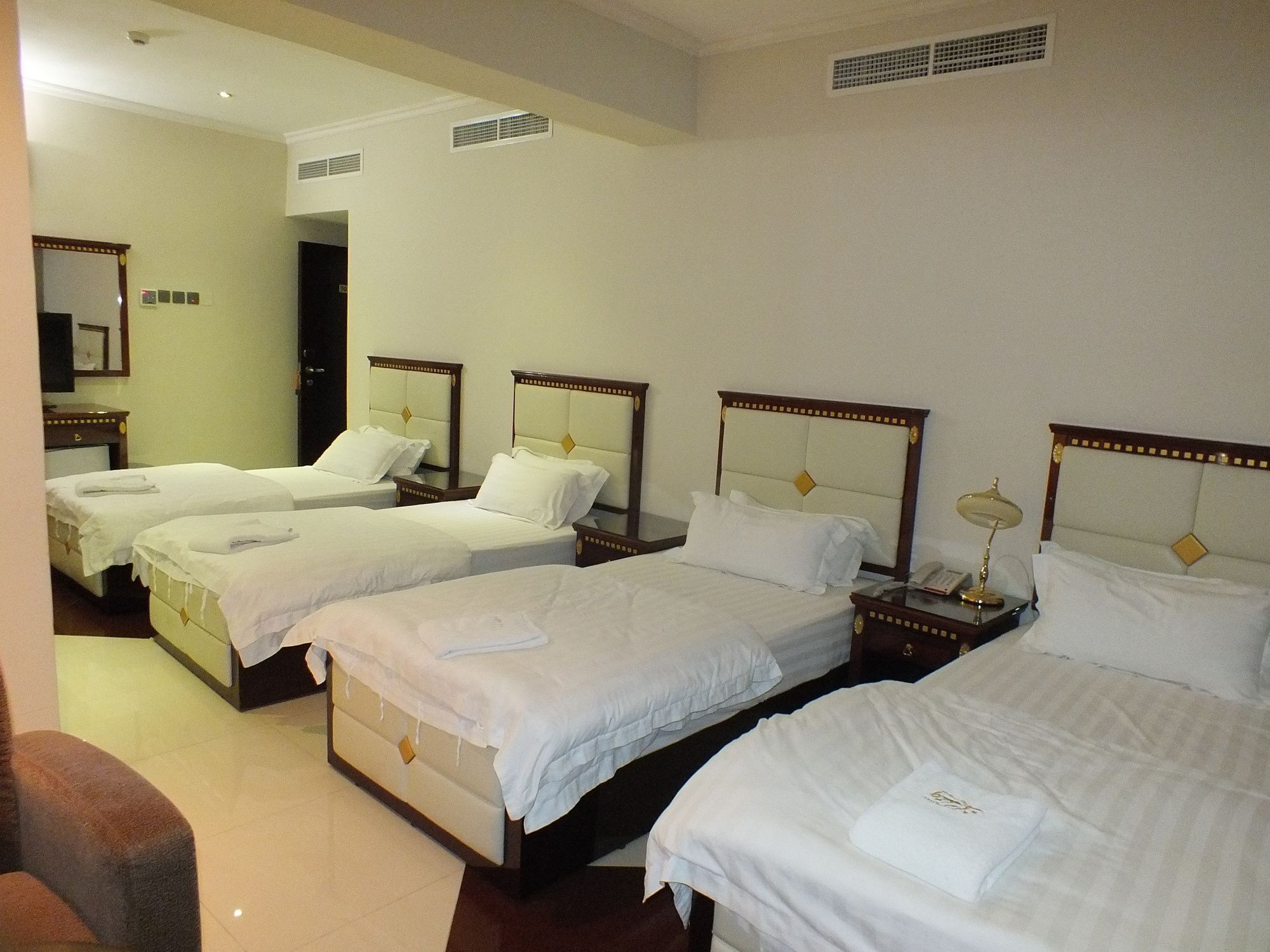 City Hotel Салала Экстерьер фото