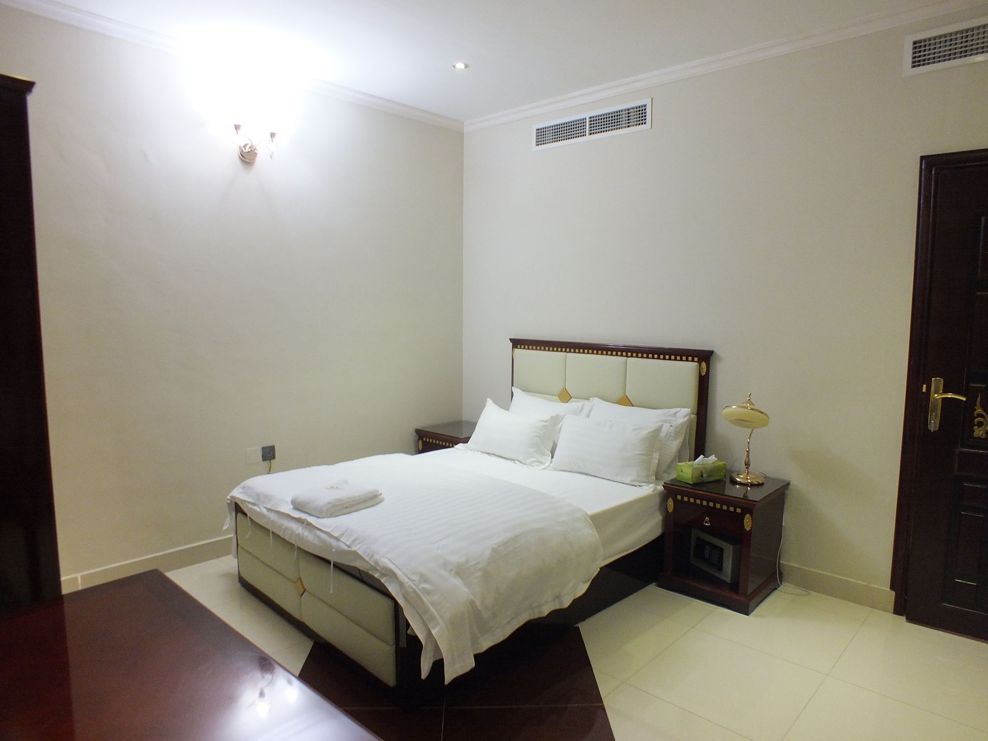 City Hotel Салала Экстерьер фото